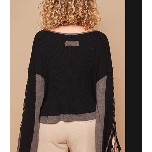 POL Top Pop-over Crisscross Lacing down sleeves Sz L/ Oversize Fit/V-Neck/ NWOT - Picture 4 of 17